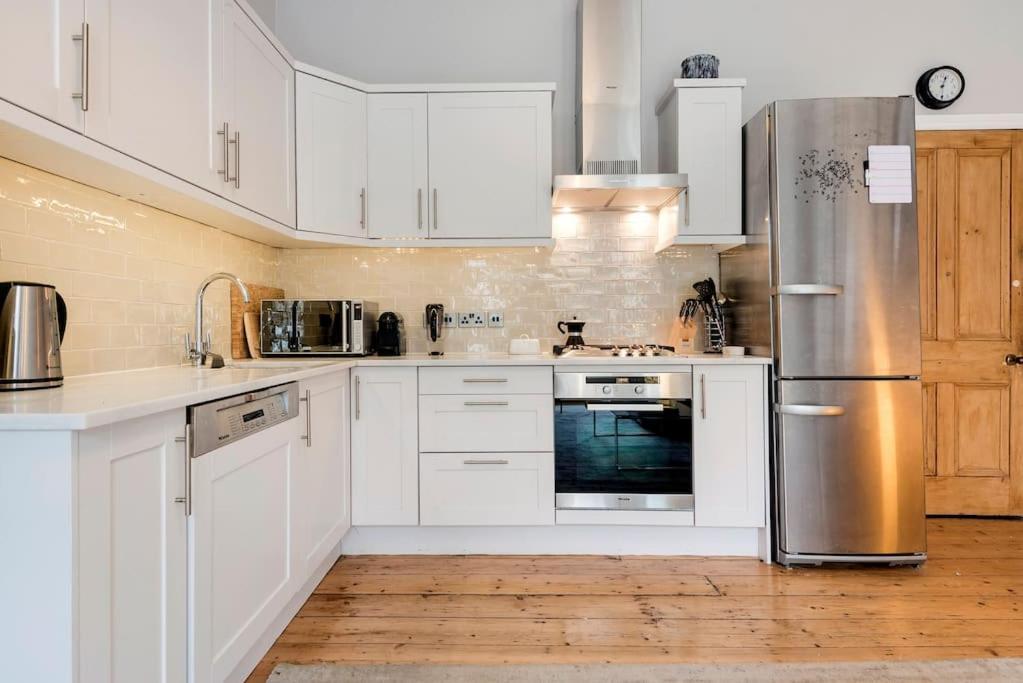 Contemporary Clapham Living Apartment London Ngoại thất bức ảnh