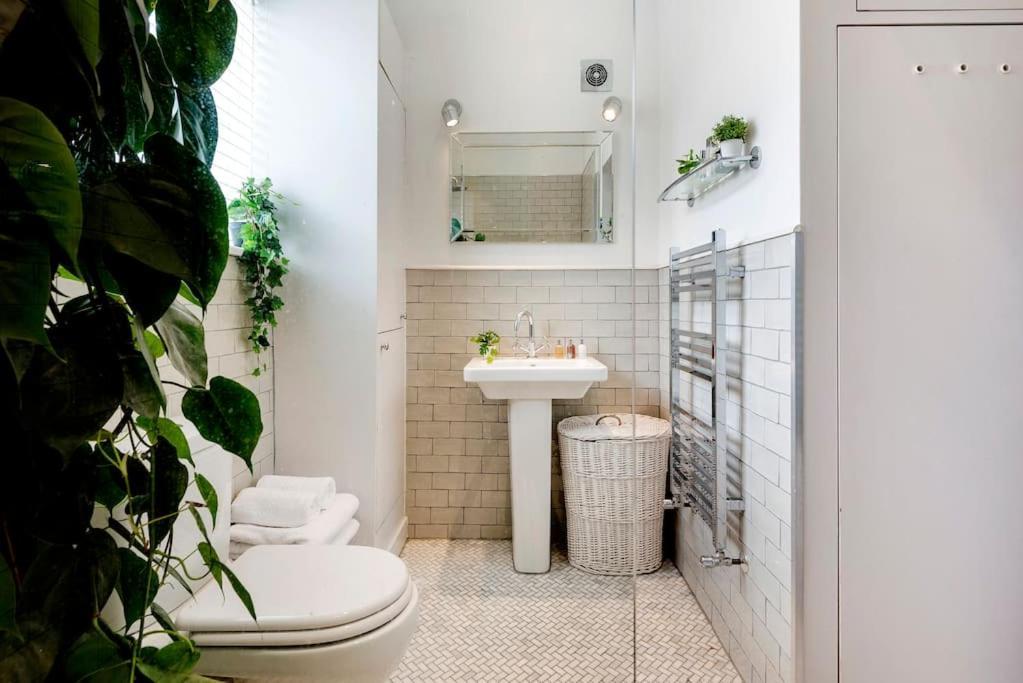 Contemporary Clapham Living Apartment London Ngoại thất bức ảnh