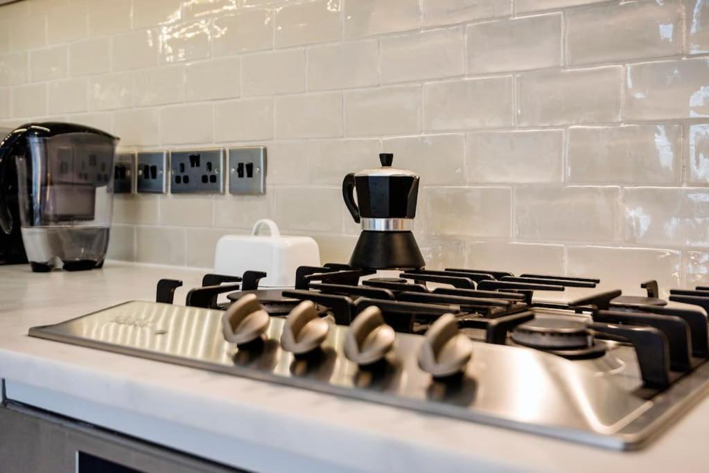 Contemporary Clapham Living Apartment London Ngoại thất bức ảnh